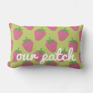 Coussin Rectangle Cute fraise thème vert et rose "Notre Patch"