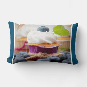 Coussin Rectangle Delicious Blueberry Cupcake with Whipped Cream