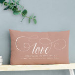 Coussin Rectangle Do-it-yourself Script Personnalisé Calligraphie Ai<br><div class="desc">Custom do-it-yourself Script Calligraphy Love Couple Keepsaké coussin,  parfait pour les jeunes mariés à customiser avec des noms et la date ou la Saint Valentin avec votre chanson préférée lyrique ou l'endroit que vous avez rencontré. C'est la version broussailleuse du ton de terre.</div>