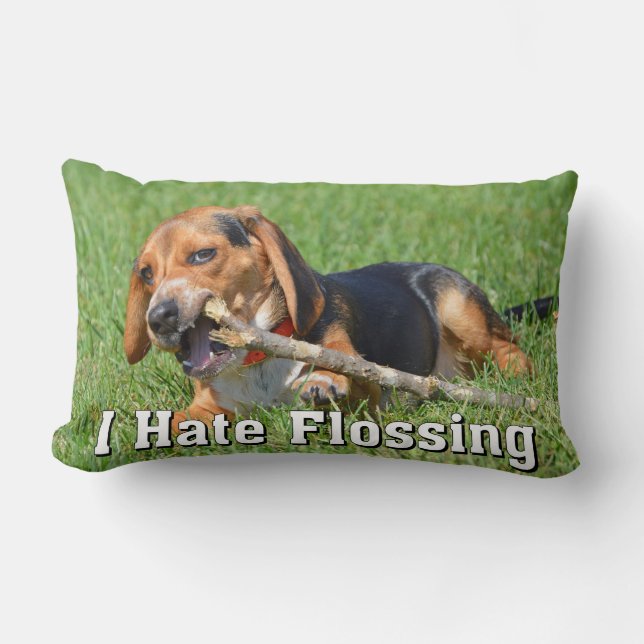 Coussin Rectangle Drôle je déteste Flossing le beagle mâchant sur un (Recto)