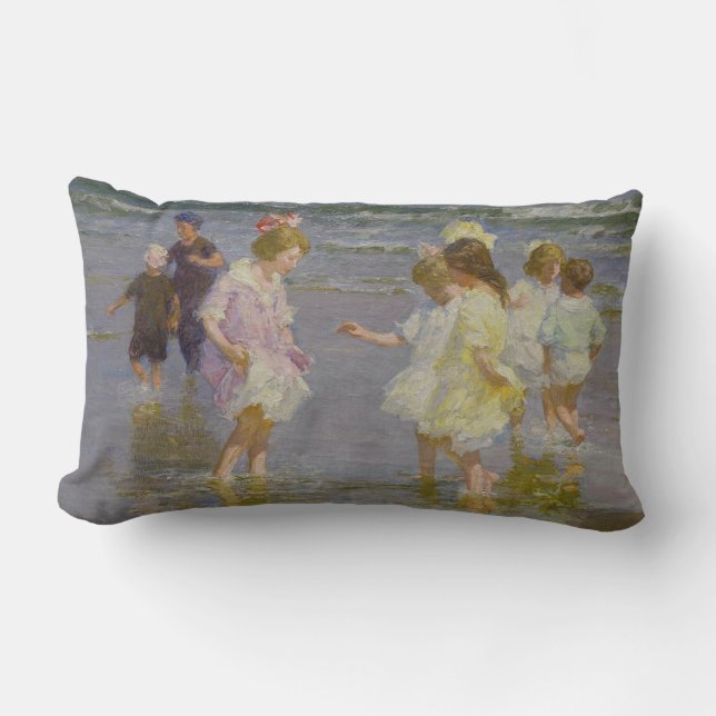 Coussin Rectangle Enfants marchant sur la plage (par E.H. Potthast) (Recto)