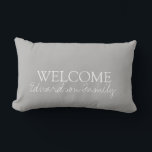 Coussin Rectangle Famille moderne gris tendance monogramme nom lumba<br><div class="desc">Famille moderne gris tendance monogramme nom Lumbar Coussin. Vous pouvez facilement modifier le texte et ajouter votre nom.</div>