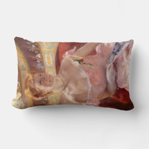 Coussin Rectangle Femme américaine avec collier perle et robe rose