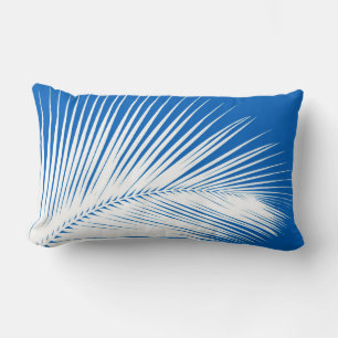 Coussin Rectangle Feuille de palme - blanc sur bleu cobalt