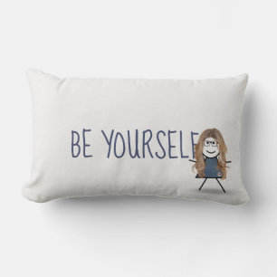 Coussin Rectangle Fille bâton dans une robe en denim avec citation