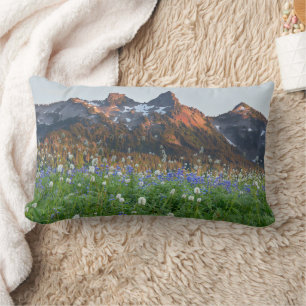 Coussin Rectangle Gamme de tatouages et Fleurs sauvages   Mt. Rainie