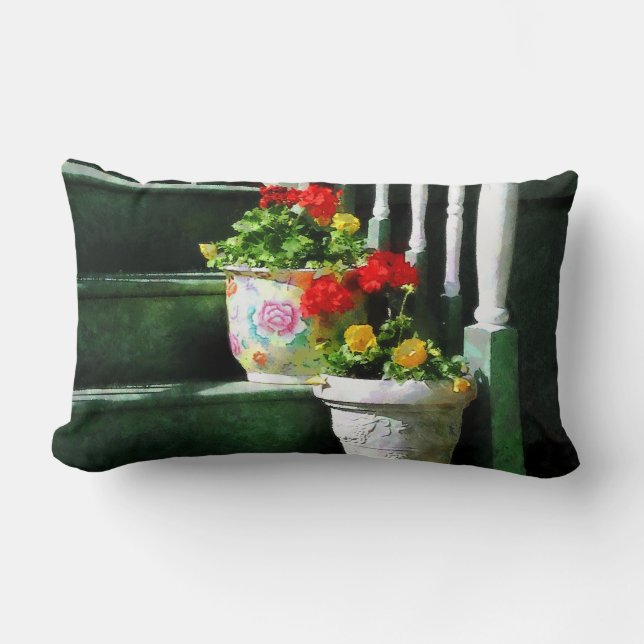 Coussin Rectangle Géraniums et pensées sur marches (Recto)