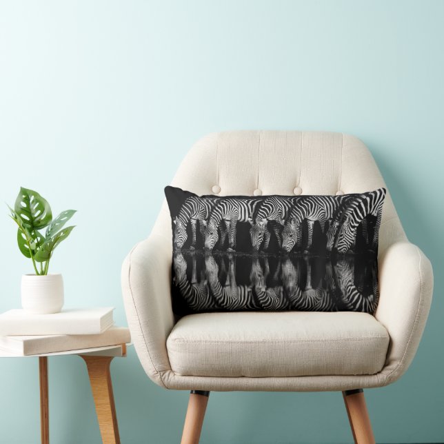 Coussin Rectangle Group of Plains Zebra Drink Together at Night (Chaise)