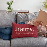 Coussin Rectangle Joyeux Noël minimaliste de la famille de jumelage<br><div class="desc">Ajoutez des vibes de Noël confortables avec notre Coussin MERRY Family Name ! 🎄 Personnaliser avec votre texte. Une magie minimaliste pour votre nid douillet ! 🎅 #Joyeux oreillerFamille #DécorNoël</div>