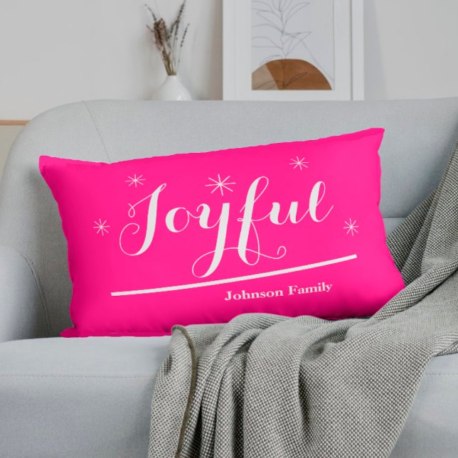 Coussin Rectangle Joyeux Vacances Script Nom de famille Chic Hot Ros (Infuse your holidays with a Joyful spirit. These hot pink lumbar pillows can really do the trick.)