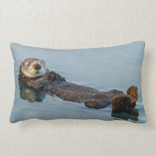 Coussin Rectangle La loutre de mer flottant sur le dos dans l'océan