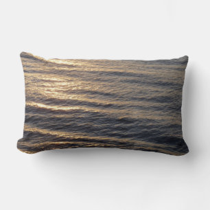 Coussin Rectangle Lever de soleil sur les eaux de l'océan apaisant l