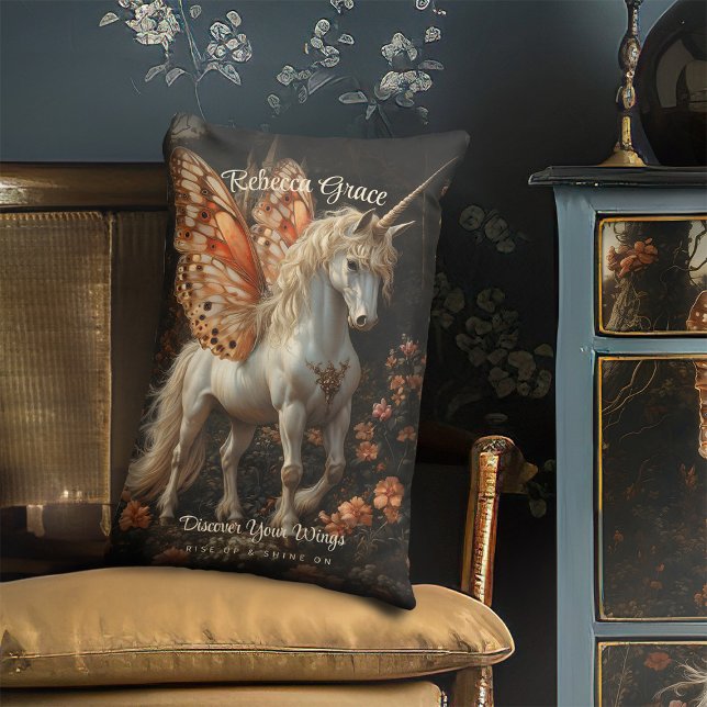 Coussin Rectangle Licorne Blanche Avec des Ailes de Papillon Orange  (Créateur téléchargé)