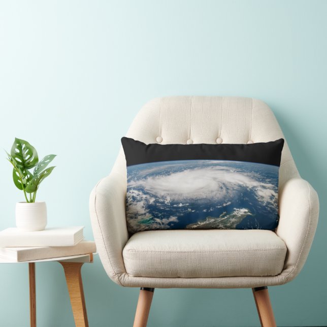 Coussin Rectangle L'Ouragan Dorian Au-Dessus De L'Océan Atlantique. (Chaise)