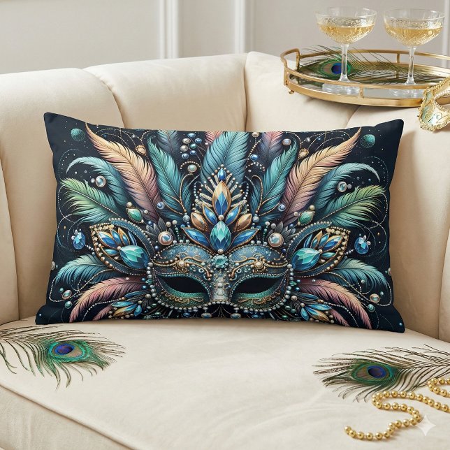 Coussin Rectangle Masque de bijoux à plumes Boho Masquerade (Boho Masquerade Feather Jewel Mask Lumbar Pillow Mockup A)