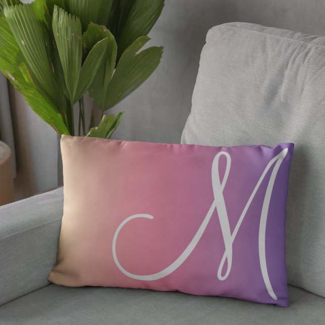 Coussin Rectangle Modern Monogram Yellow Pink Purple Gradient (Créateur téléchargé)