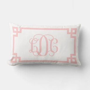 Coussin Rectangle Monogramme de clé grecque rose clair PMA