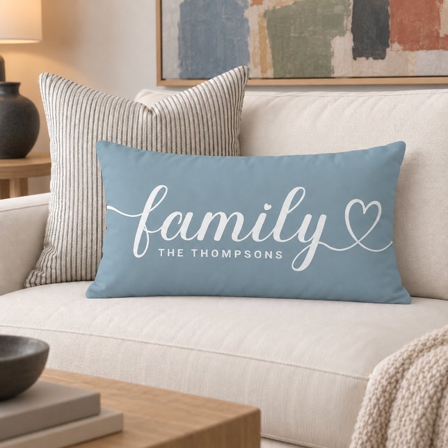 Coussin Rectangle Monogramme de script de cœur de famille bleu pouss (Créateur téléchargé)