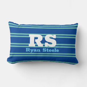 Coussin Rectangle Monogramme et nom gras, lignes sarcelle clair sur