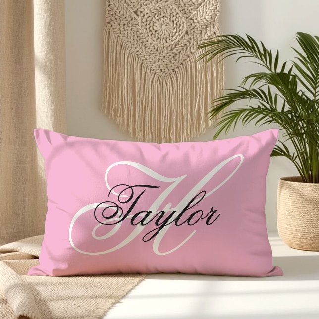 Coussin Rectangle Monogramme fantaisie noir et blanc Rose (Black and White Fancy Monogram Pink Lumbar Pillow)