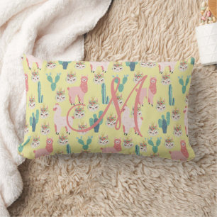 Coussin Rectangle Monogramme initiale rose jaune lama pour sa nurser