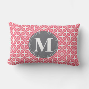 Coussin Rectangle Motif en treillis fleuri rose monogramme