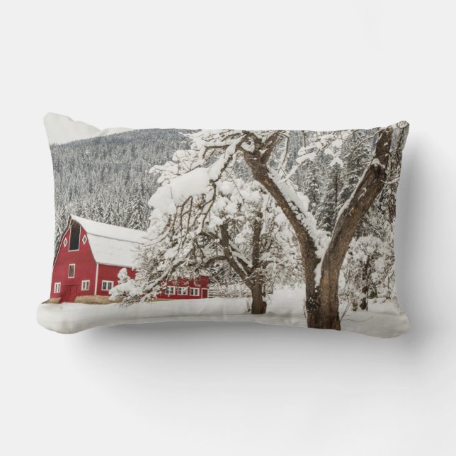 Coussin Rectangle Neige fraîche sur grange rouge (Recto)