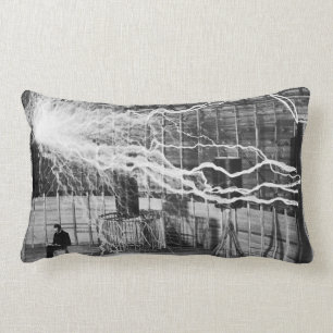 Coussin Rectangle Nikola Tesla à son laboratoire de Colorado