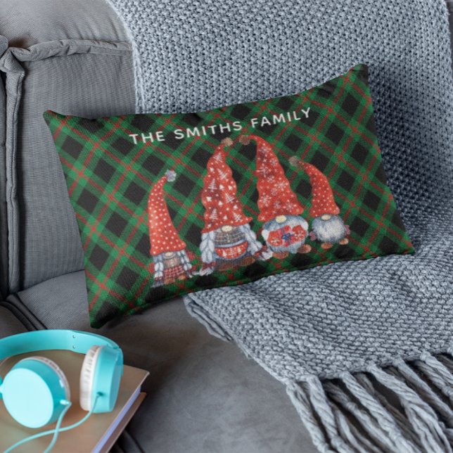 Coussin Rectangle Noël Nordique Famille Gnomes Vert Plaid (Créateur téléchargé)