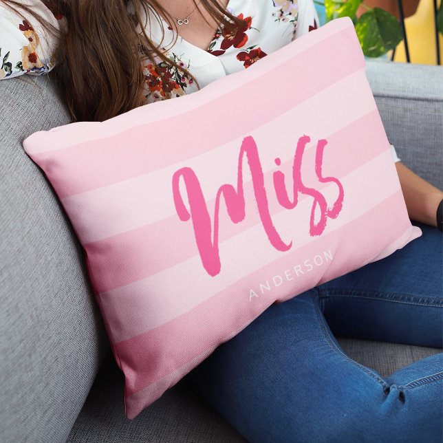 Coussin Rectangle Personnaliser avec le nom Miss Preppy Pink Stripes (Créateur téléchargé)