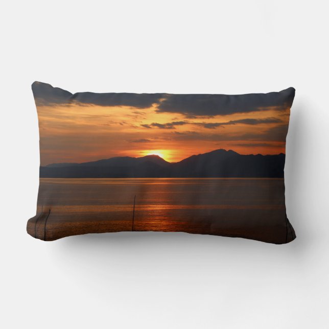Coussin Rectangle Poussière paysagère italienne sur le lac de Garde (Recto)