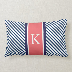 Coussin Rectangle Rayures de bleu marine et monogramme de corail