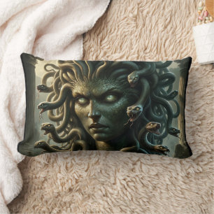 Coussin Rectangle Regard de Méduse Tête de Mort aux Serpents