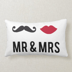 Coussin Rectangle Reposez M. et Mme avec la moustache et les lèvres