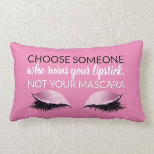 Coussin Rectangle Rose Girly inspiré de citation de maquillage de