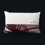 Coussin Rectangle Rubans Abstraits gris et bordeaux | Monogramme<br><div class="desc">Le coussin élégant accent présente un design abstrait artistique élégant avec des tons de vin bordeaux et gris avec des accents blancs sur un arrière - plan gris. La partie supérieure est composée d'un simple arrière - plan blanc clair avec des initiales monographiques personnalisées présentées dans un script coque inférieur...</div>