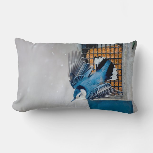 Coussin Rectangle Sittelle à poitrine blanche dans la neige - Photo  (Recto)