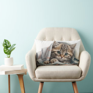 Coussin Rectangle Tabby Kitten sous une couverture