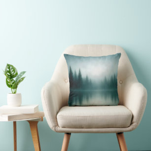 Coussin Reflet de pin brumeux dans l'eau du lac