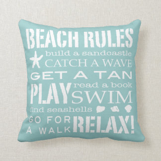 Coussin Règles de plage par l'Aqua Teal de bord de la mer