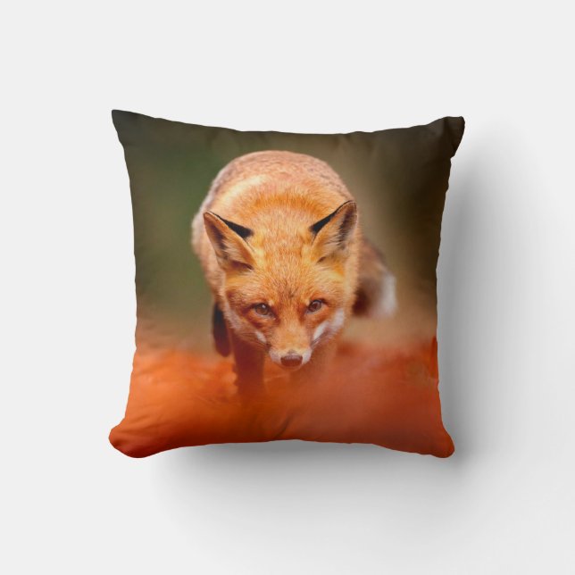 Coussin Renard rouge courant sur les feuilles d'automne or (Recto)