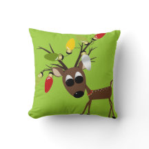 Renne avec des lumières d'arbre de Noël