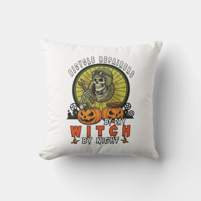 Coussin Réparateurs de vélos Sorcière Crâne Clé à molette  (Recto)