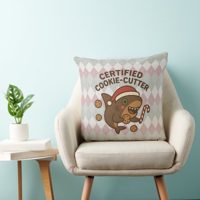 Coussin Requin de Noël drôle certifié Cookie-Cutter Pun (Chaise)