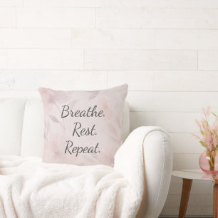 Coussin Respirer Repos Répéter Élégant Floral Rose Pâle