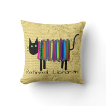 Coussin retiré de chat de livre de bibliothécaire