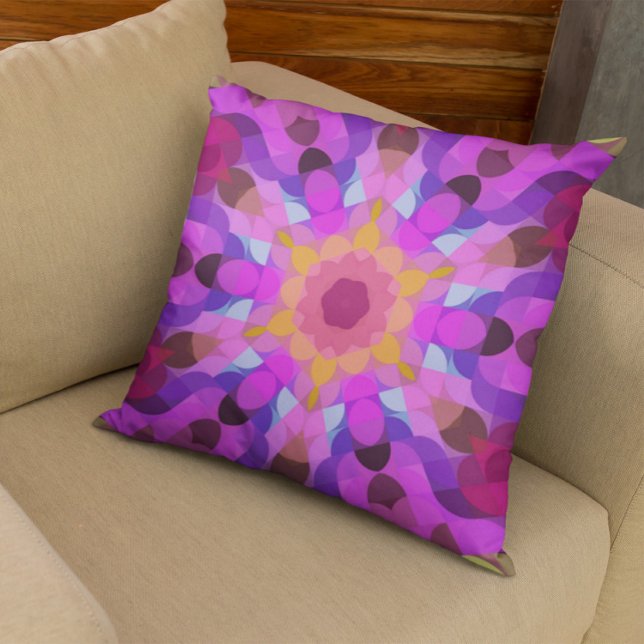 Coussin Retro Mandala Flower Pink Orange and Purple (Créateur téléchargé)
