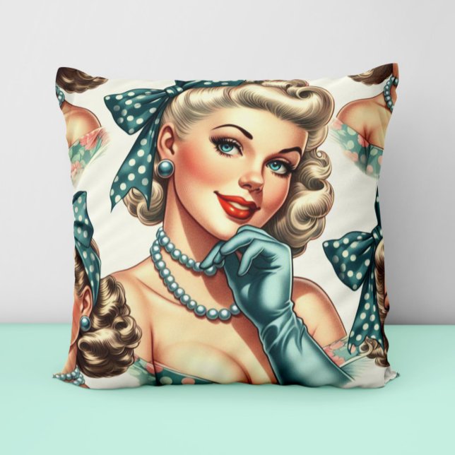 Coussin Rétro Mignon Pin-Up Classique (Créateur téléchargé)