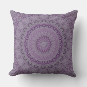 Coussin Rêve d'aquarelle Mandala dans les tons violets