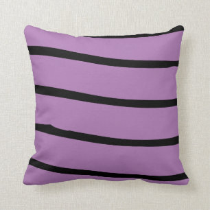 Coussin réversible de rayures pendant des ados